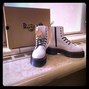 Dr. Martin Jadon Smooth Leather Platform Boots